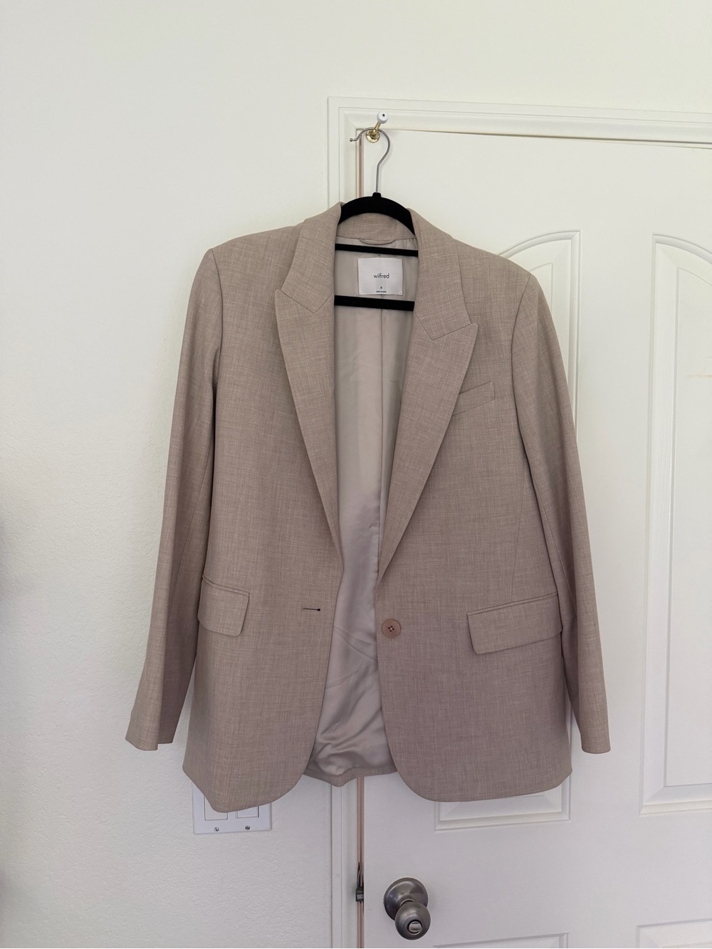 Wilfred Light Beige Single-Button Tailored Blazer